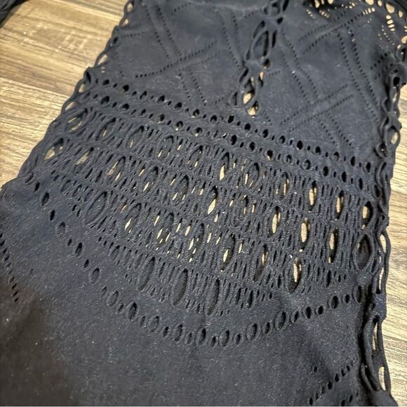 Fashion Nova Seamless cutout romper - Picture 2 of 4